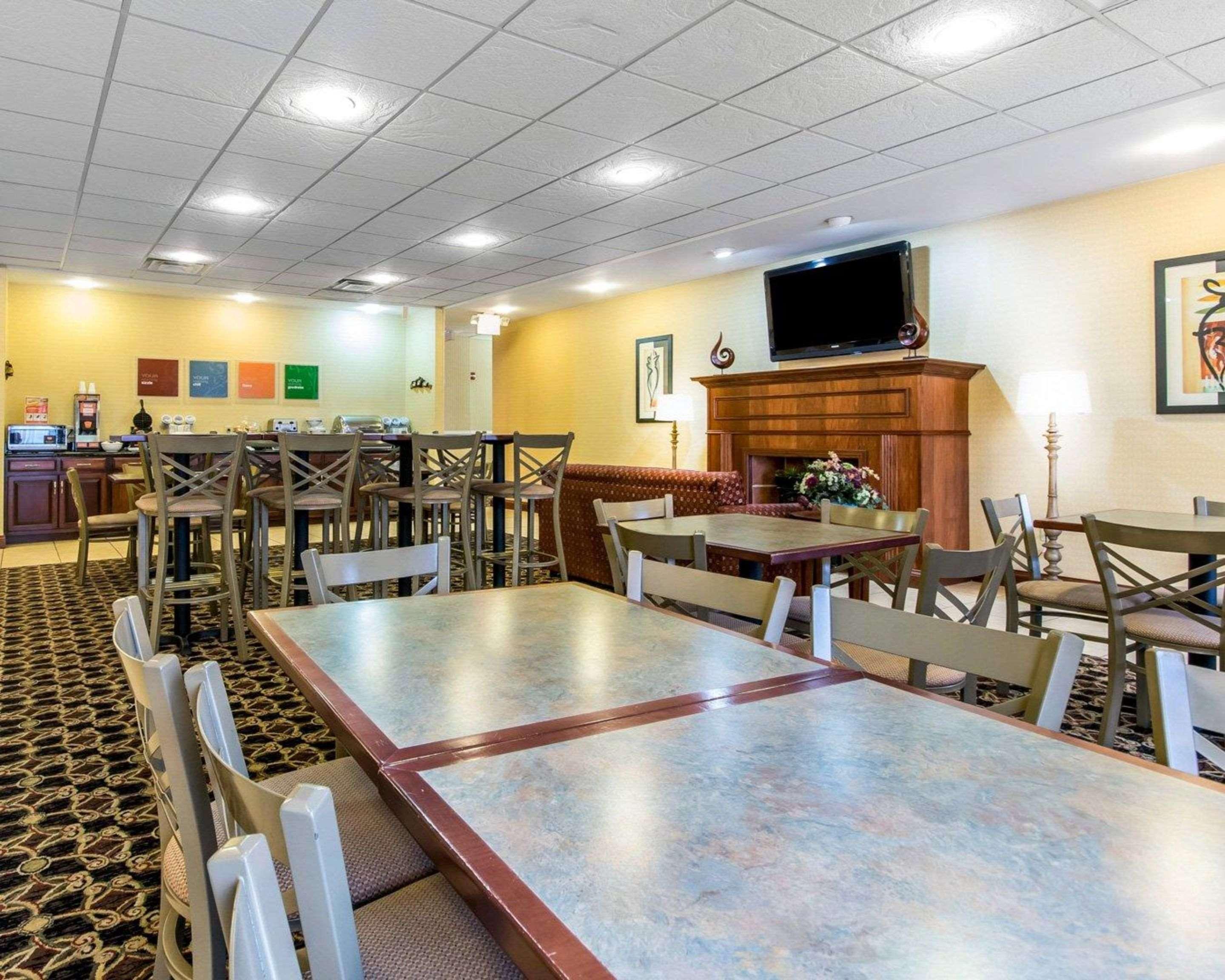 Comfort Suites South Point - Huntington Экстерьер фото